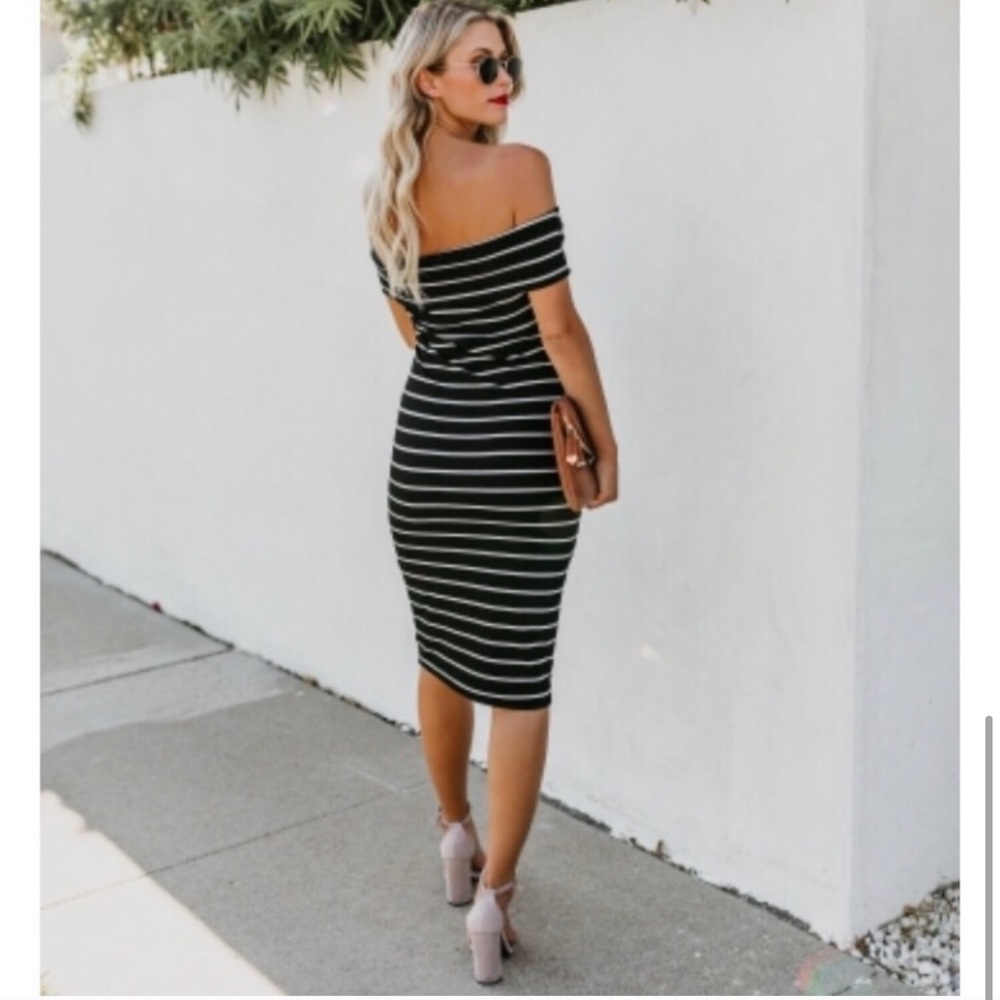 VICI Intriguing Ribbed Off The Shoulder Midi Dress